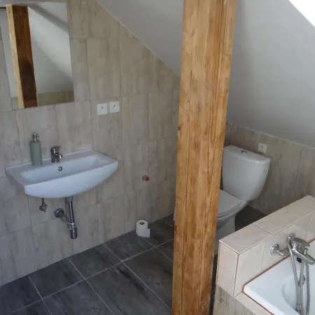 Apartman Pod Slunecnou Tesikov - Apartmany A Restaurace Šternberk