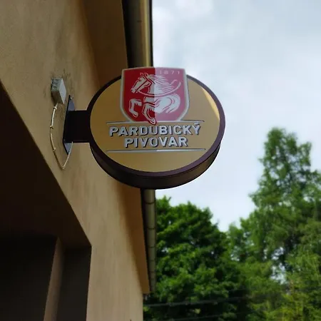 Pod Slunecnou Tesikov - Apartmany A Restaurace Apartman *