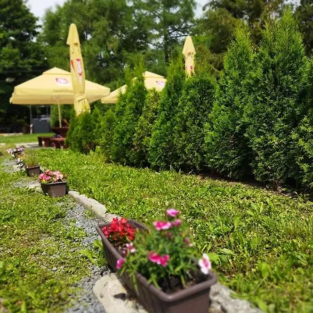Pod Slunecnou Tesikov - Apartmany A Restaurace Apartman *