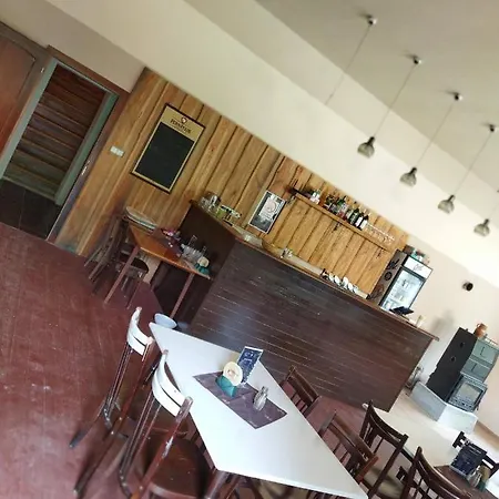 Pod Slunecnou Tesikov - Apartmany A Restaurace Šternberk